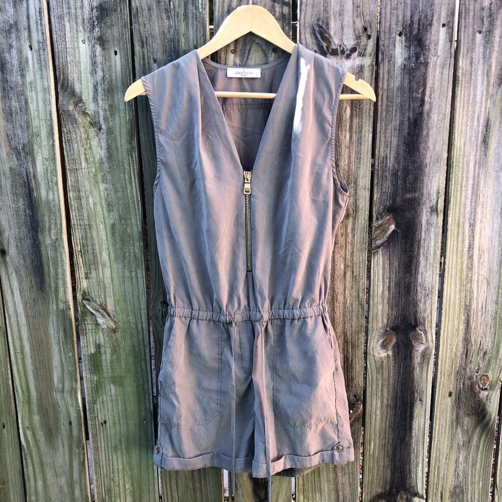 Olive Sleeveless Romper Grifflin Sz S